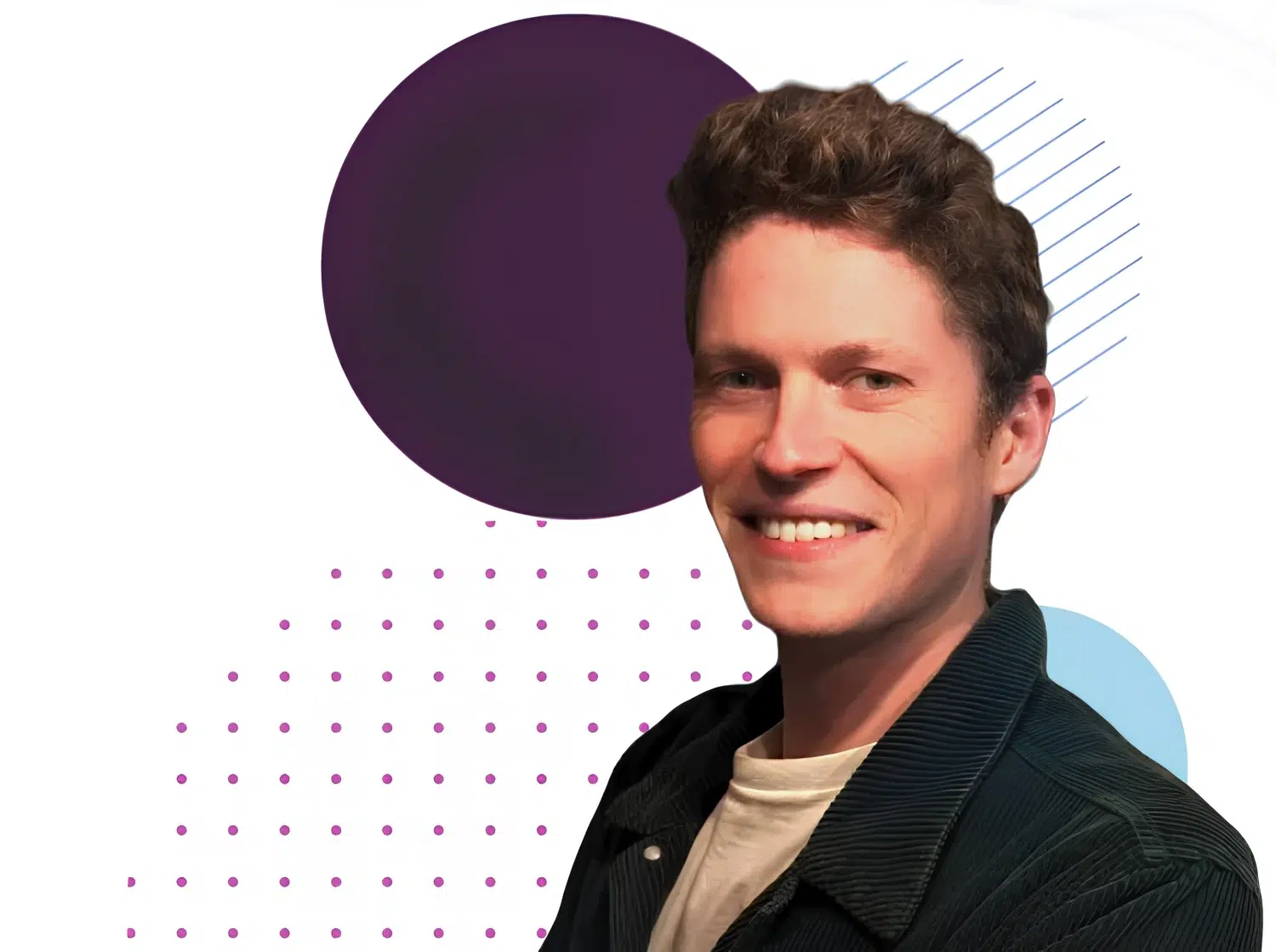 Portrait d'un consultant Google Ads, Alexandre MAHAUT, souriant devant un fond graphique avec des cercles colorés et des motifs en pointillés et lignes diagonales. Les couleurs incluent le violet, le bleu clair et le blanc, créant une ambiance moderne et dynamique.
